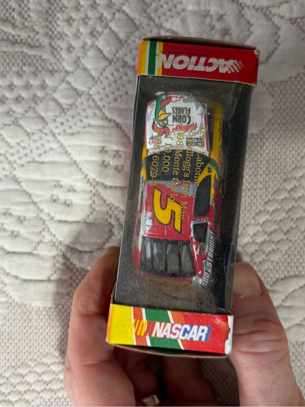 NEW NASCAR Die-Cast Kids Toy Car - Red GIFTS